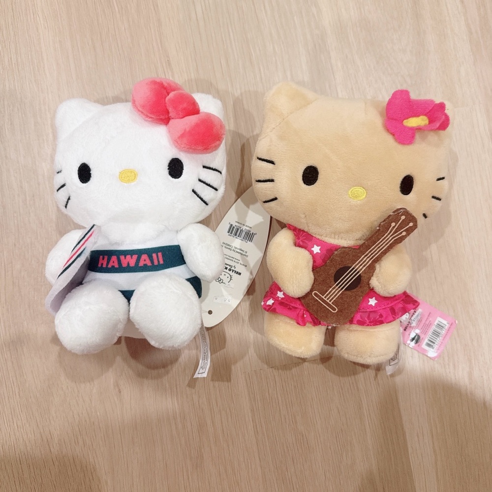 NWT rare and retired Hello Kitty Plush Hawaii edition